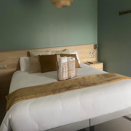 Chambre Privatisee L'Ermitage Vue Sur La Mayenne Chateau-Gontier Luaran gambar